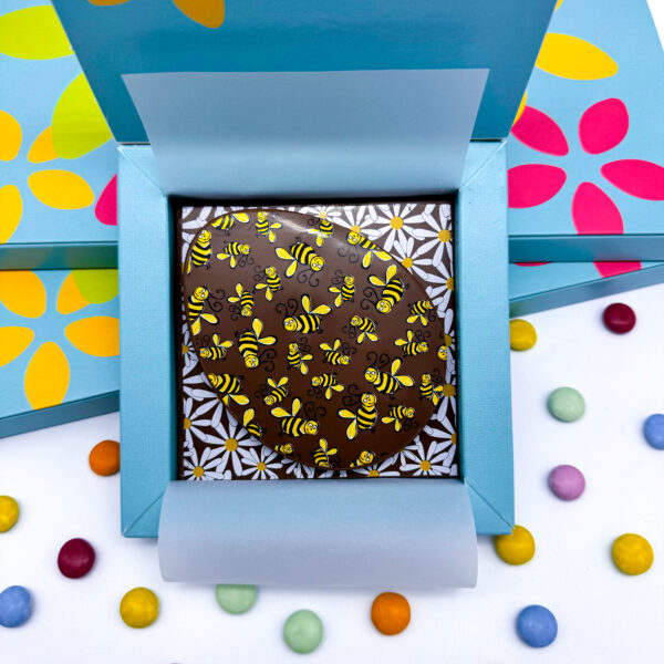 Milk Chocolate Bee's And Daisies Flat Easter Egg